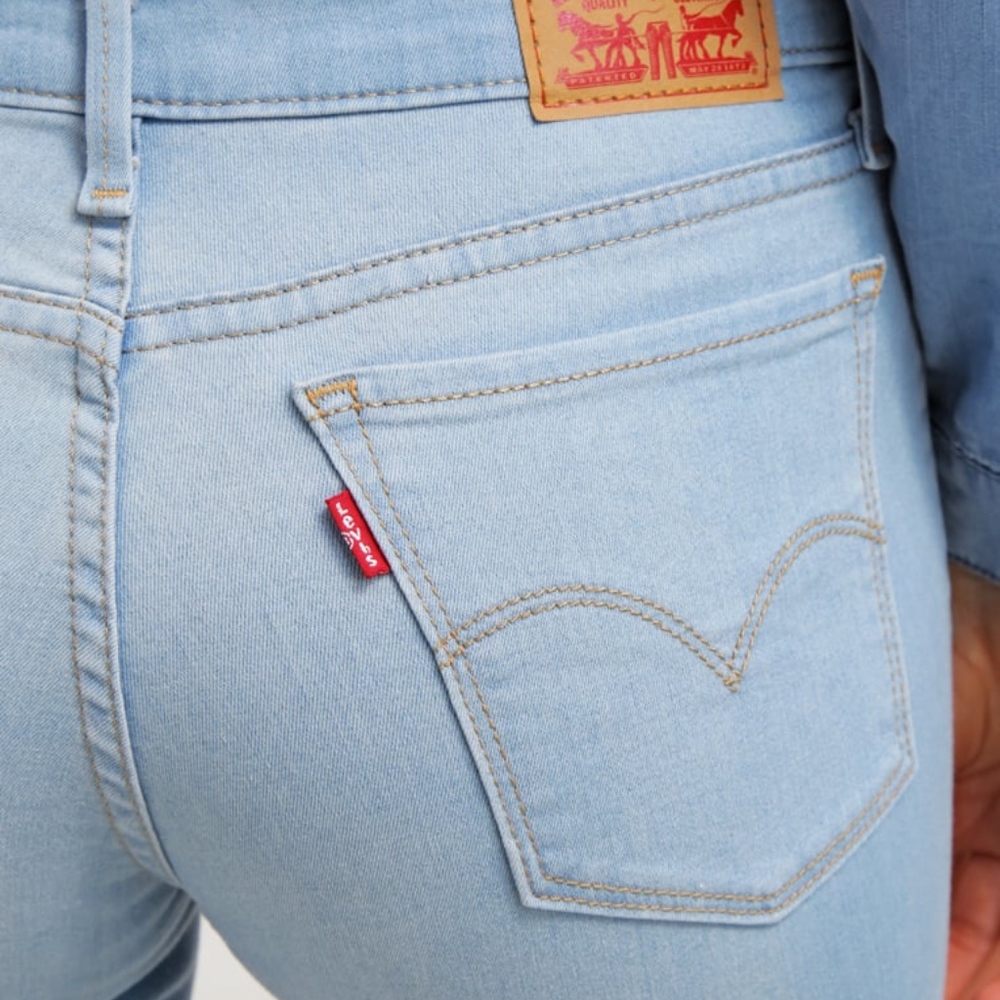 Levi 710 Super Skinny Light Wash Jeans size 25